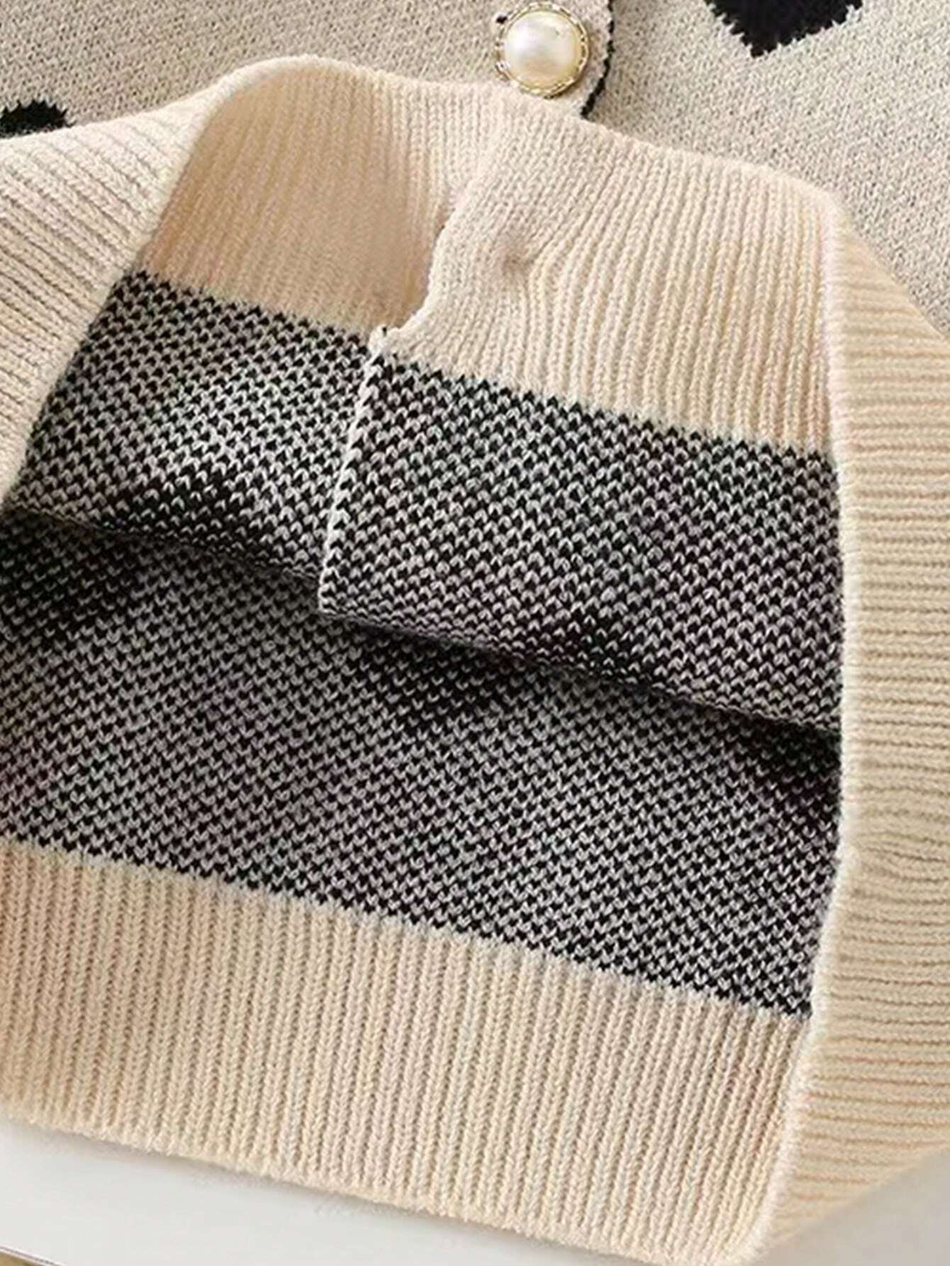 Children's Sweater Dress with Button Closure and Pleated Skirt – Comfort & Style