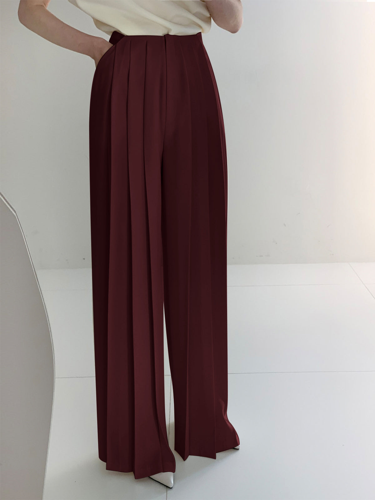 Women's High-Waisted Pleated Wide Leg Trousers – Elegant & Comfortable