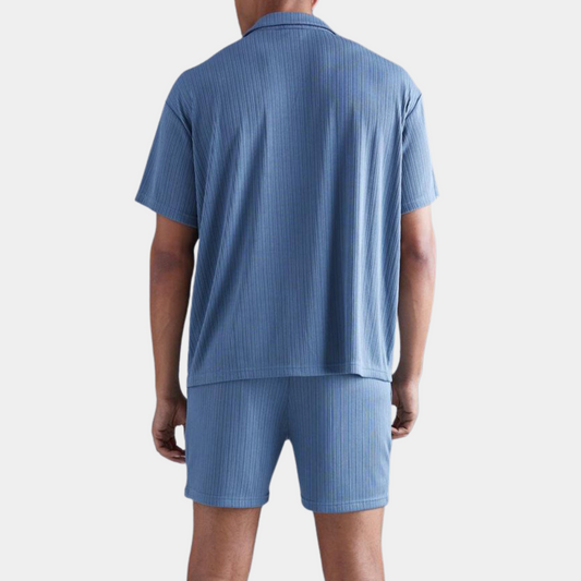 Comfortable men's set with a relaxed fit