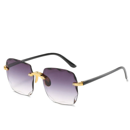Fashionable Women's Sunglasses with UV Protection – Summer Must-Have