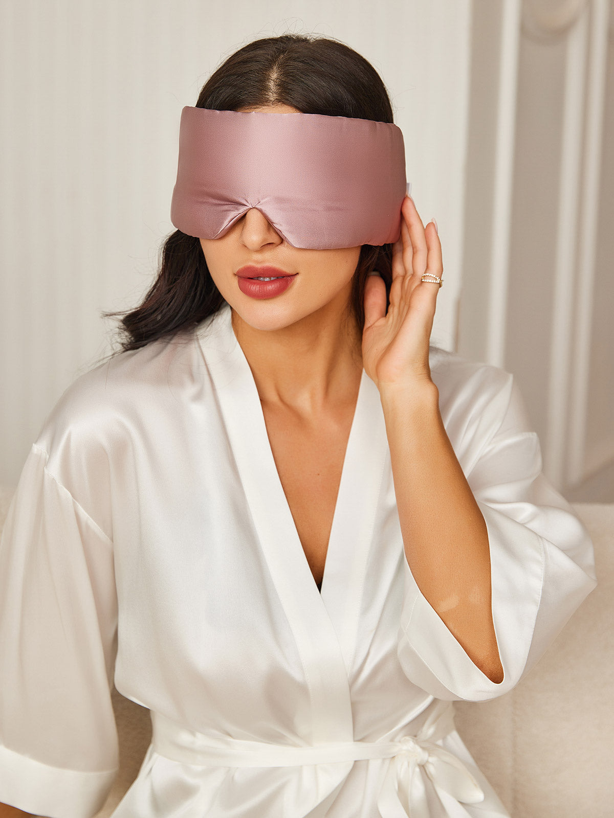 Silk Sleep Mask – Lightproof and Hypoallergenic