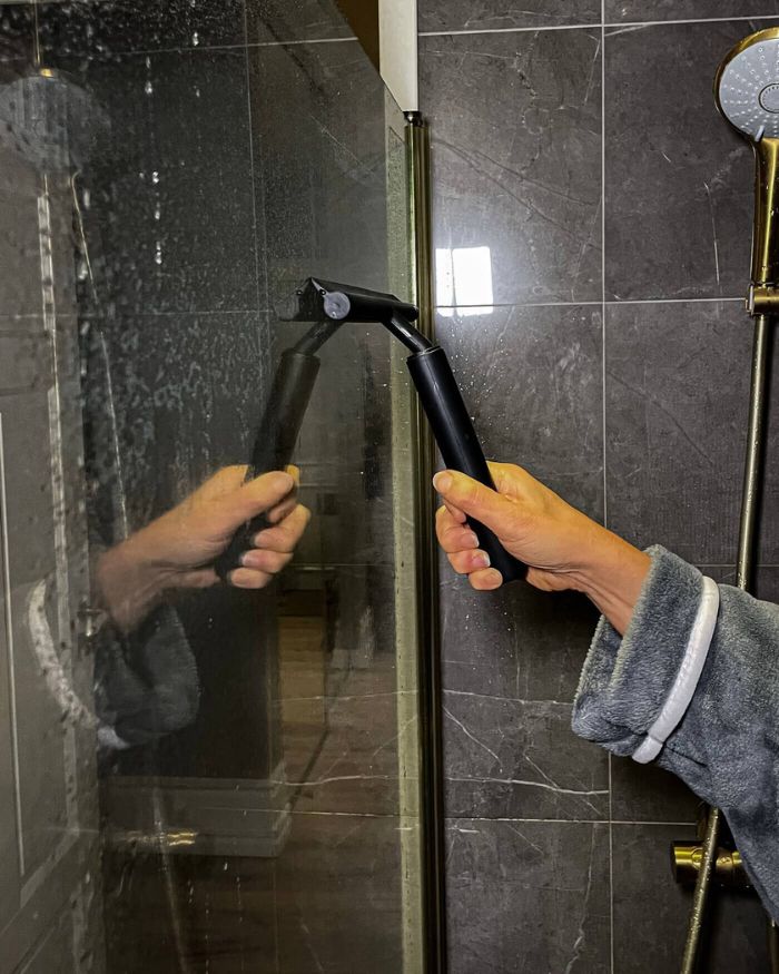 Deluxe Extendable Shower Squeegee – Easy &amp; Efficient Bathroom Cleaning