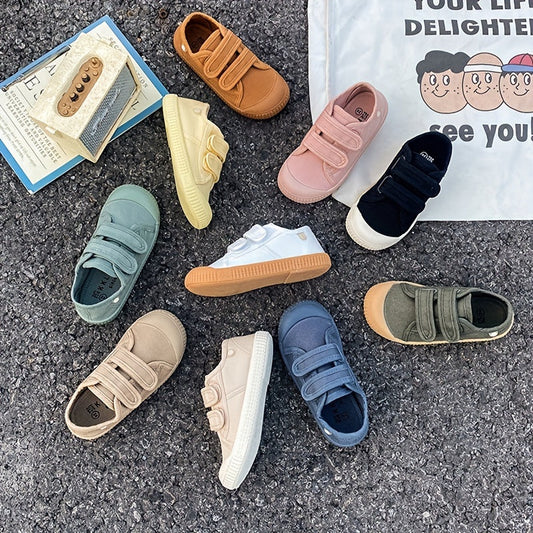 Lightweight Unisex Canvas Sneakers with Breathable Design