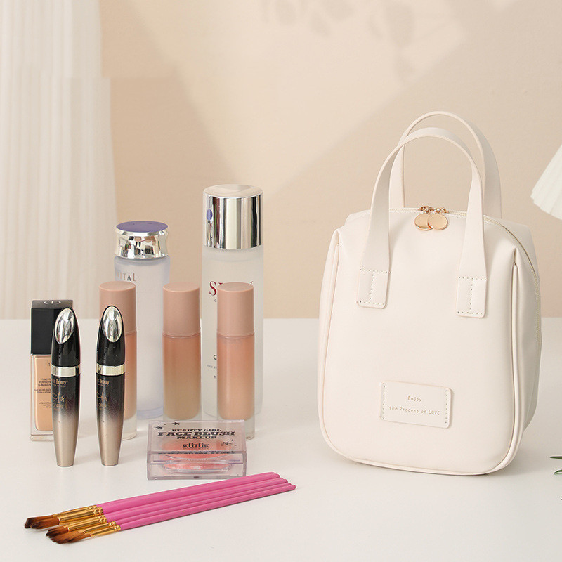 Compact Shell-Shaped Beauty Organizer for Home and Travel