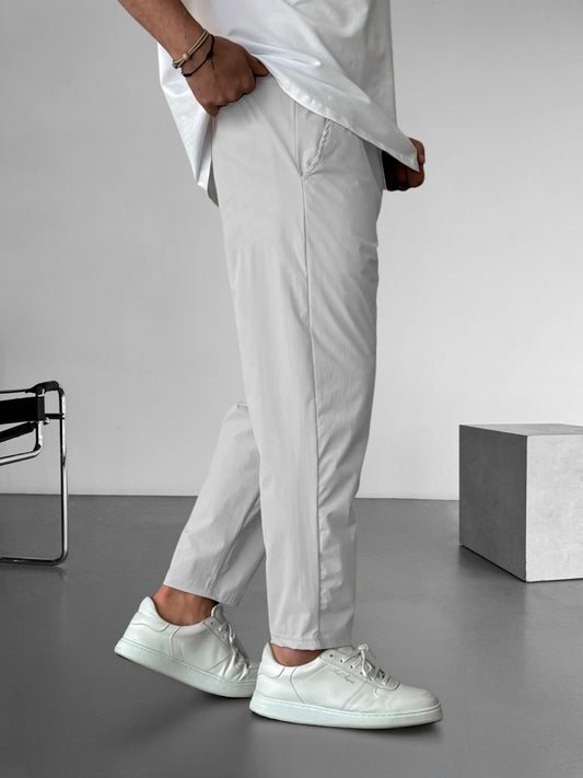 Airy Tapered Summer Trousers with Drawstring – Perfect for Vacation 