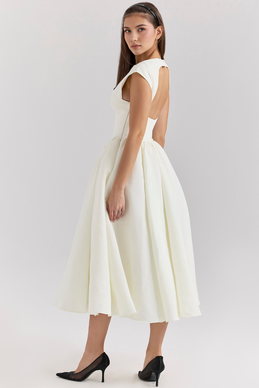 Elegant Summer Dress with Square Neckline – Midi Length 