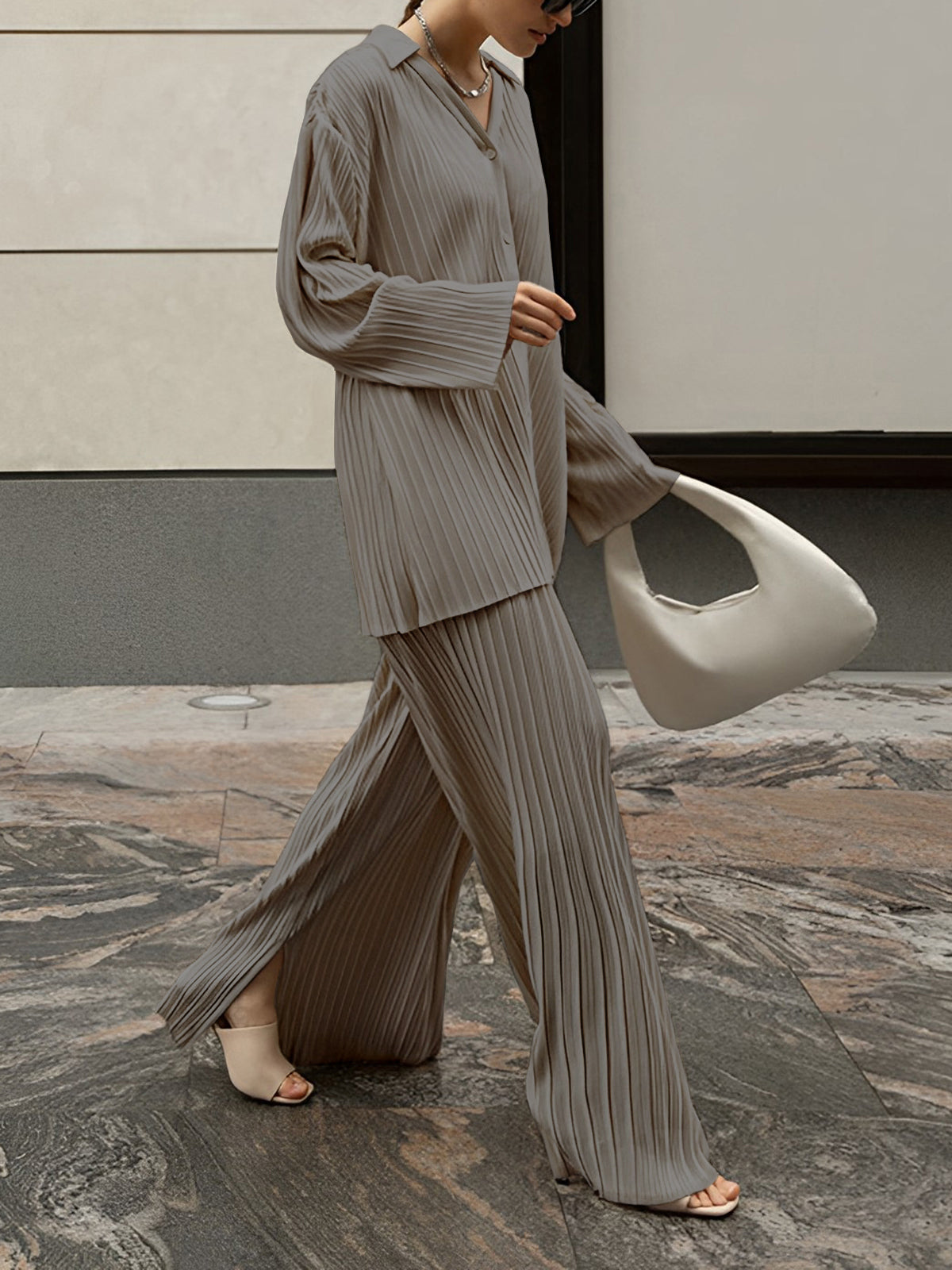 Oversized Women’s Set with Top and Pants – Comfy and Stylish