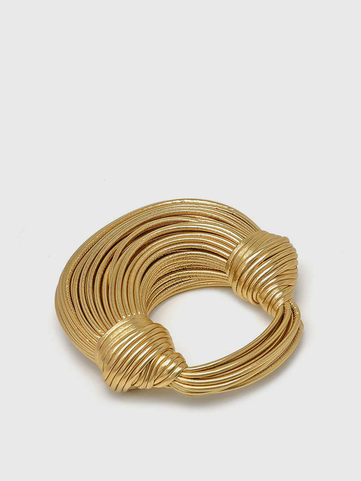 Elegant Gold Hoop Bag with Twisted Design – For Fashion-Conscious Women