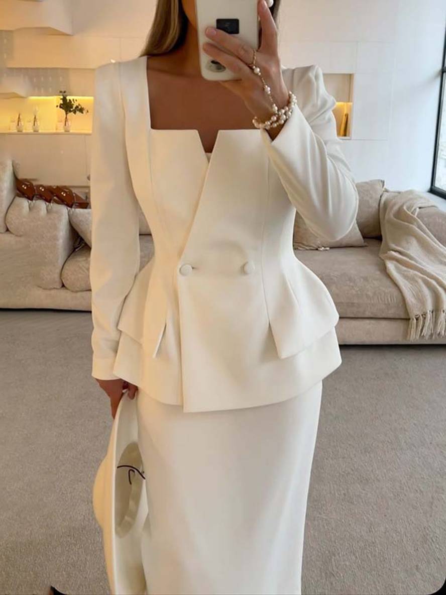 Two-piece women's suit with blazer and skirt – Elegant &amp; Businesslike