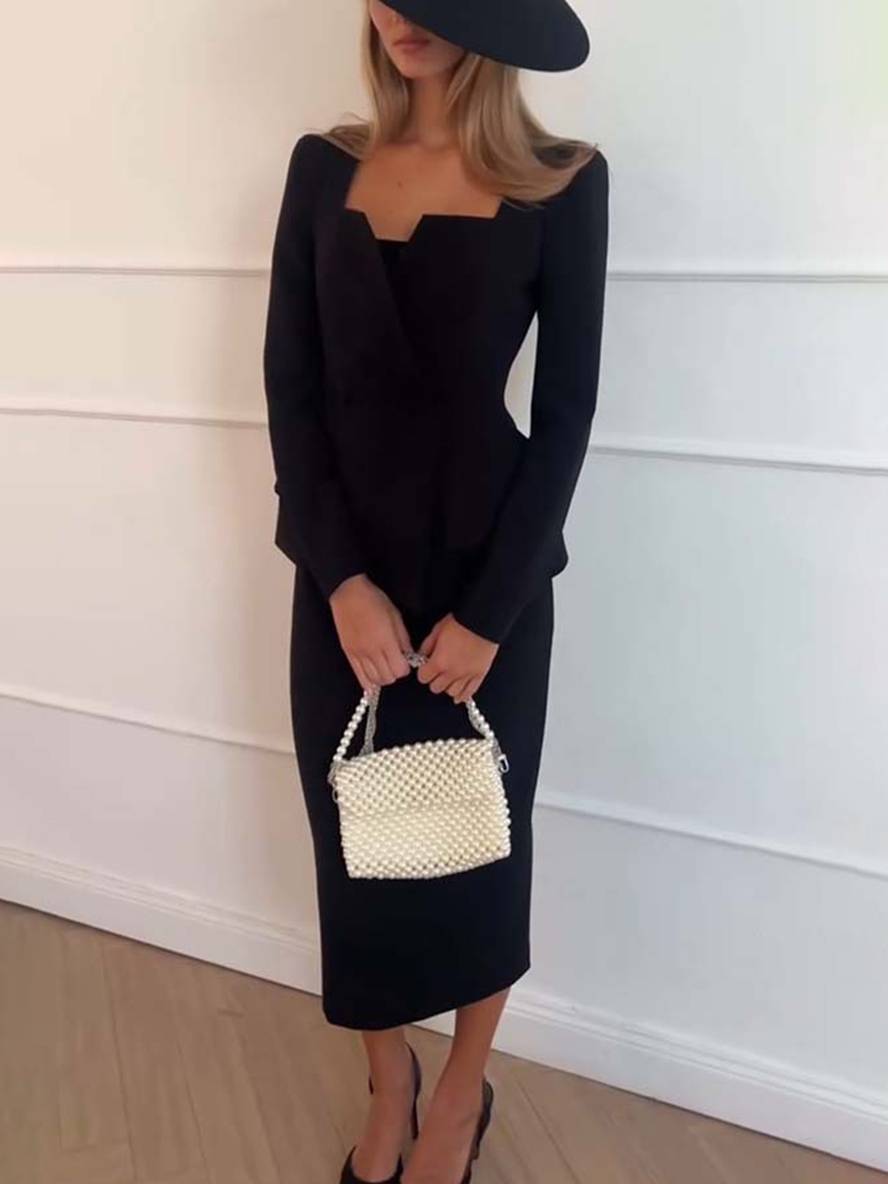 Two-piece women's suit with blazer and skirt – Elegant &amp; Businesslike