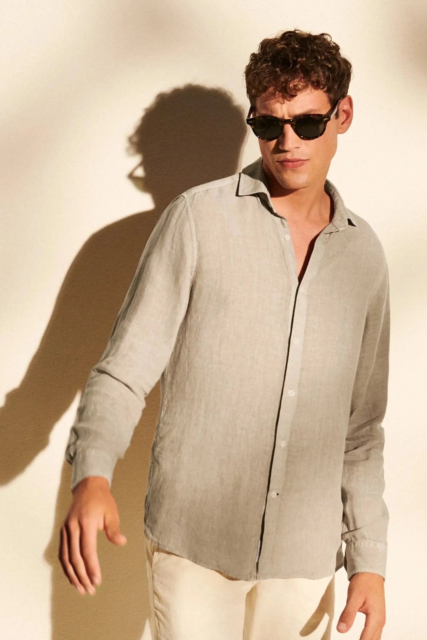 Men's cotton shirt – breathable and stylish for any occasion