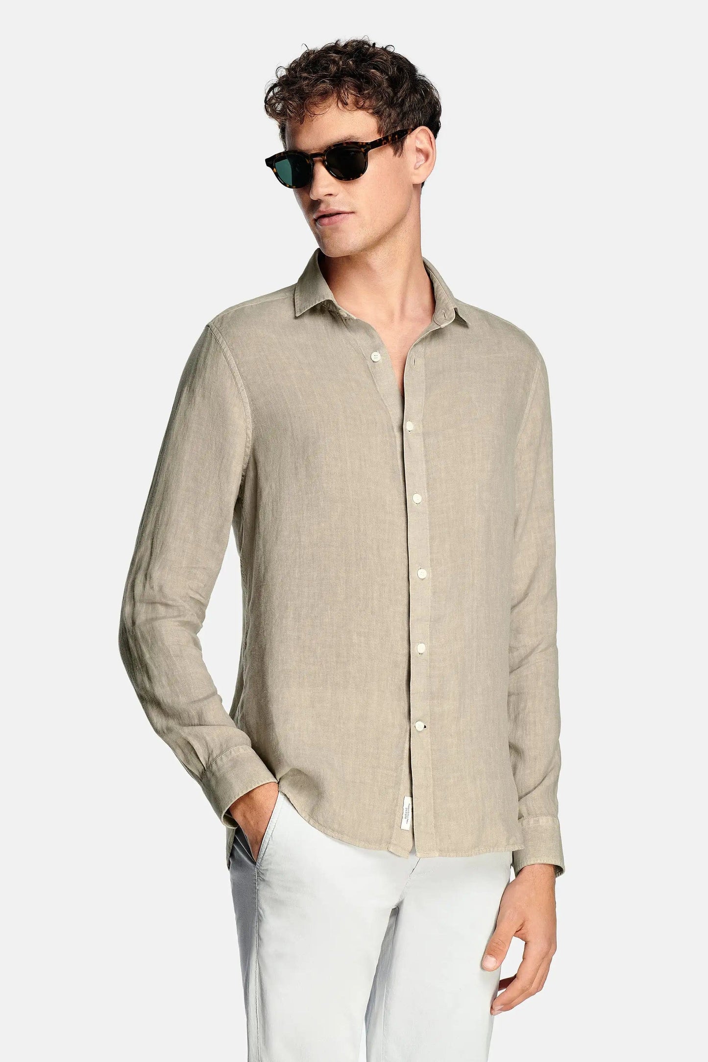 Men's cotton shirt – breathable and stylish for any occasion