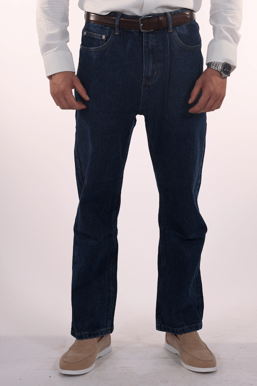 Men's dark jeans with straight legs – timeless fit