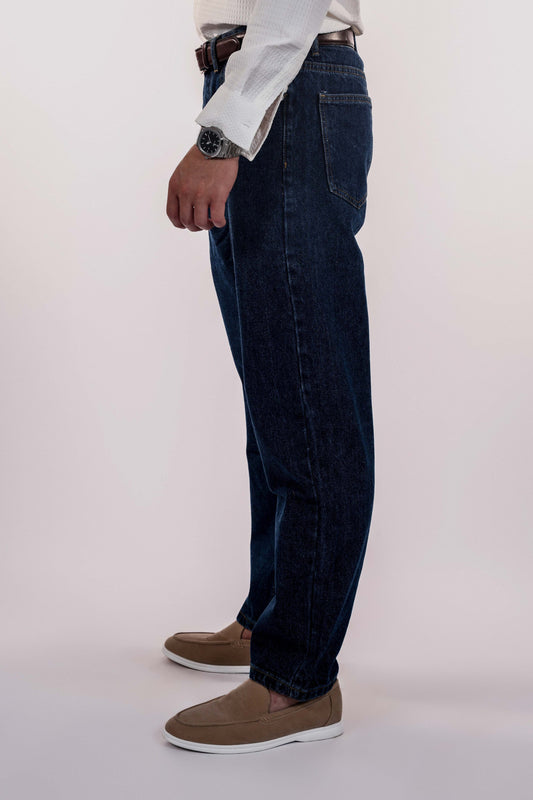 Men's dark jeans with straight legs – timeless fit
