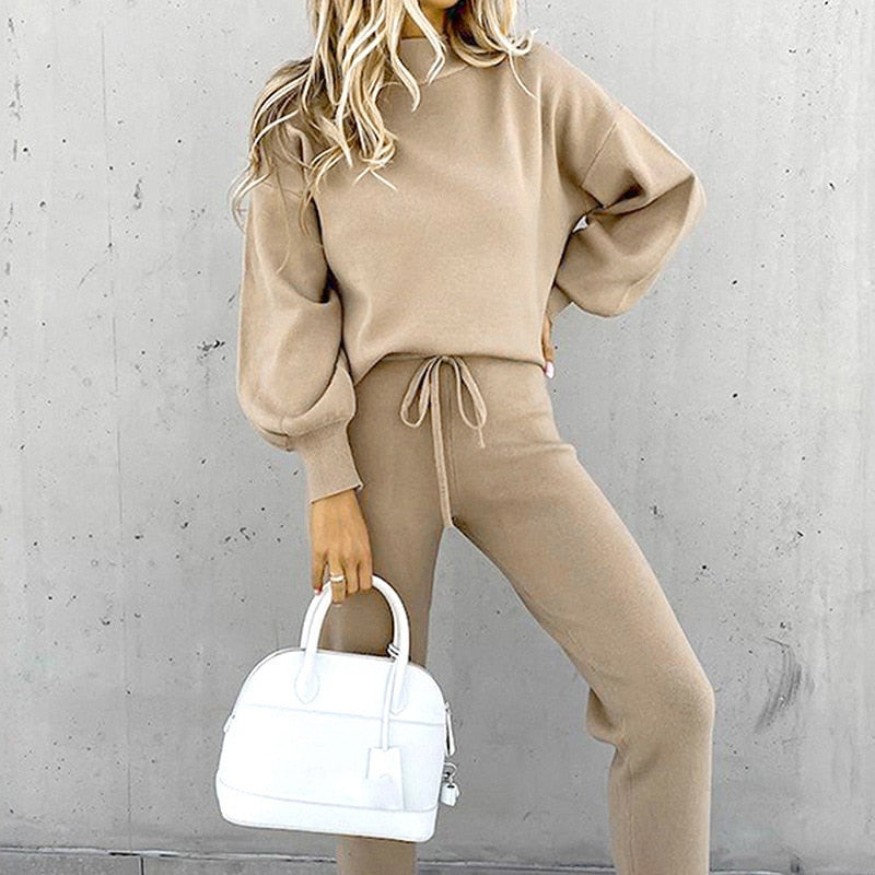 Women's 2-Piece Tracksuit – Comfort &amp; Elegant Look