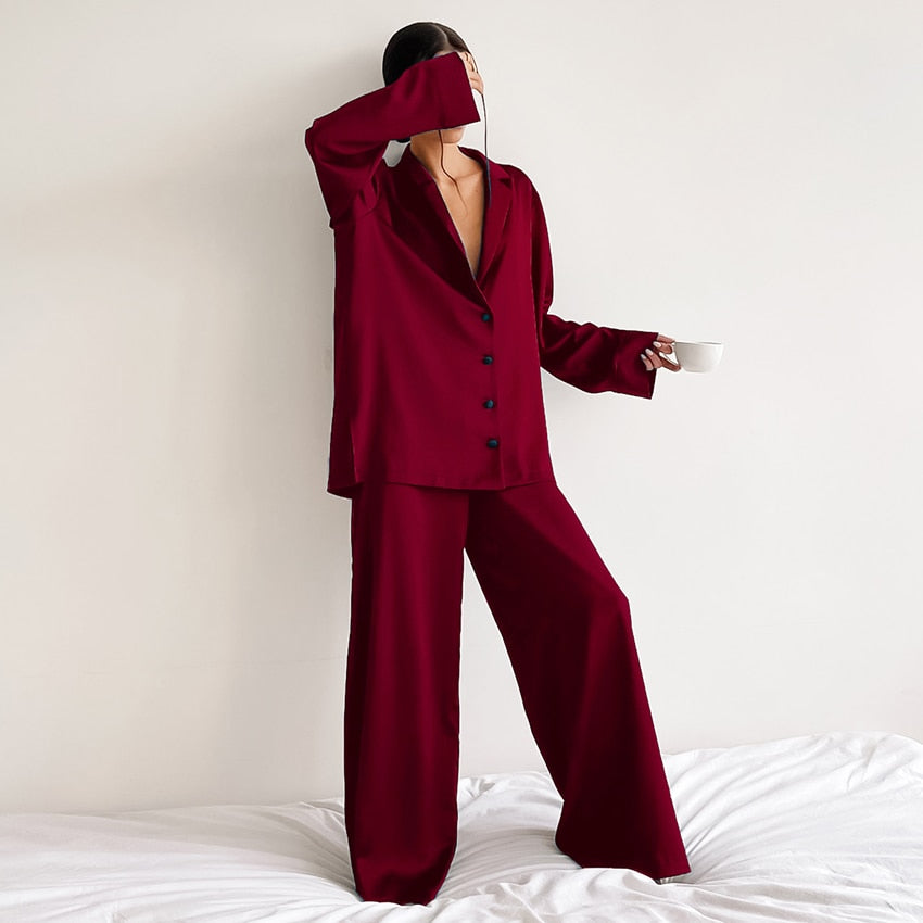 Women's Satin Pyjama Set – Oversized Comfort and Elegance