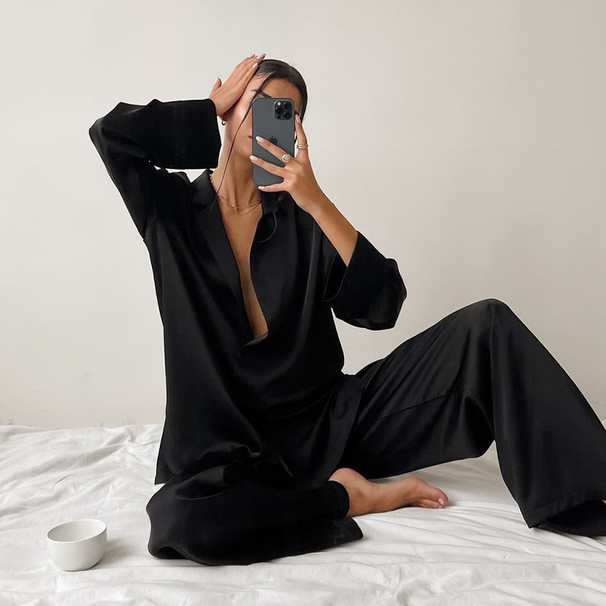 Women's Satin Pyjama Set – Oversized Comfort and Elegance
