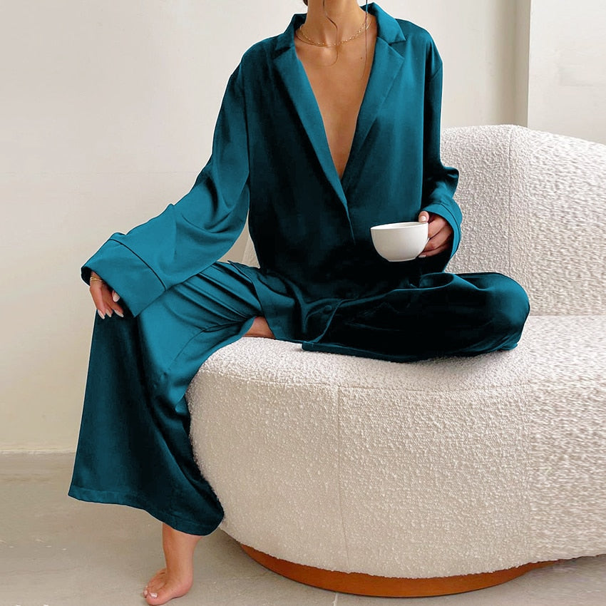 Women's Satin Pyjama Set – Oversized Comfort and Elegance