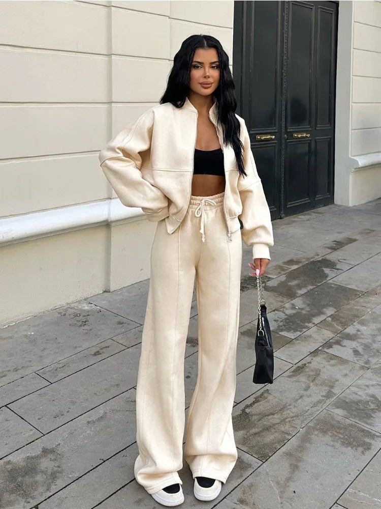 Comfy Women's Jogging Suit - Soft Lounge Set for Home &amp; Outdoors