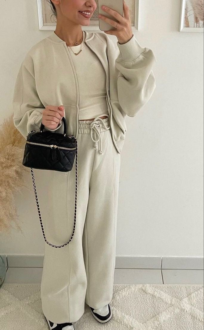 Comfy Women's Jogging Suit - Soft Lounge Set for Home &amp; Outdoors