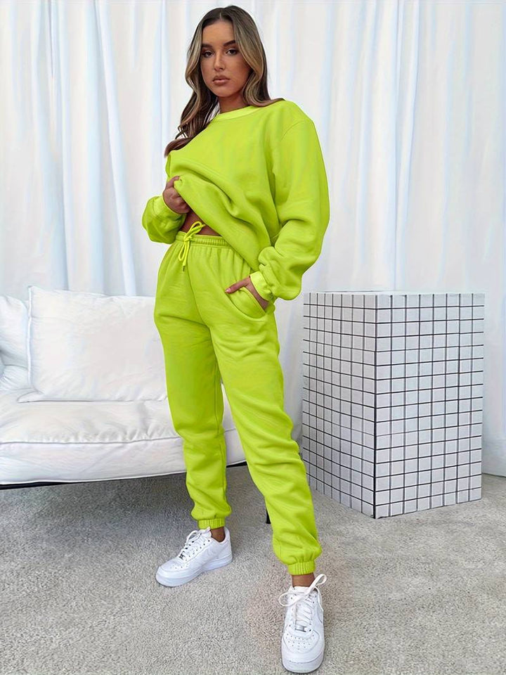 Modern Women's Jogging Set with Stylish Fit