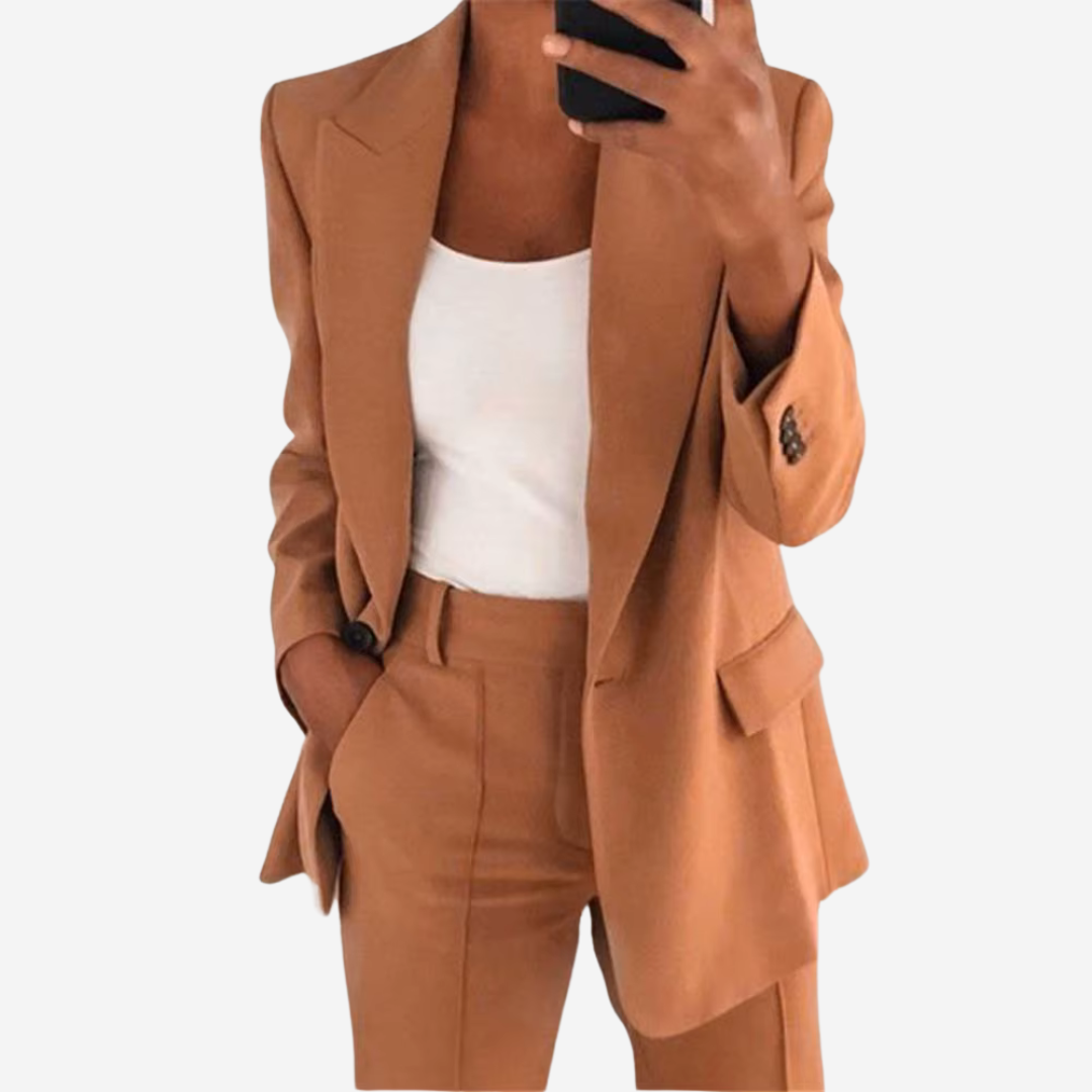Elegant Two-Piece Women's Set with Blazer and Trousers