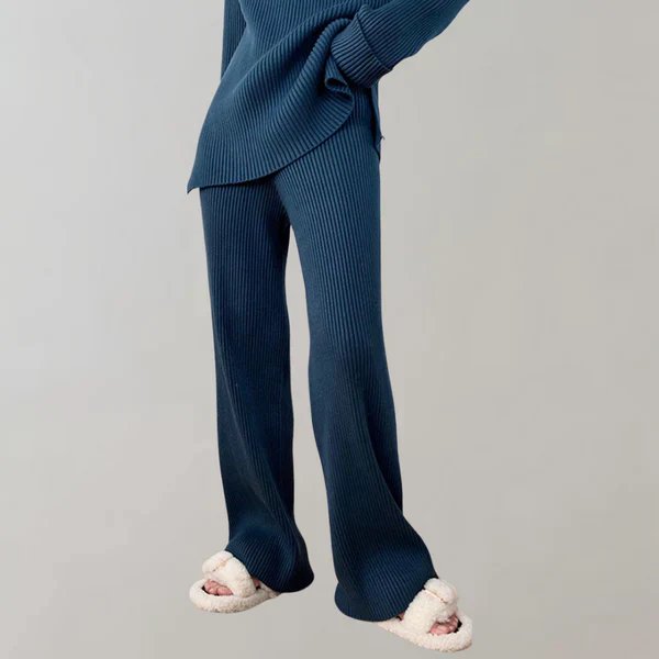 Ribbed women's set with stretch