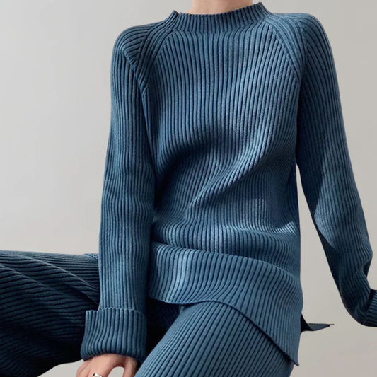 Ribbed women's set with stretch