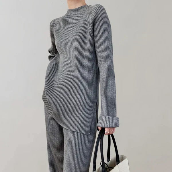 Ribbed women's set with stretch