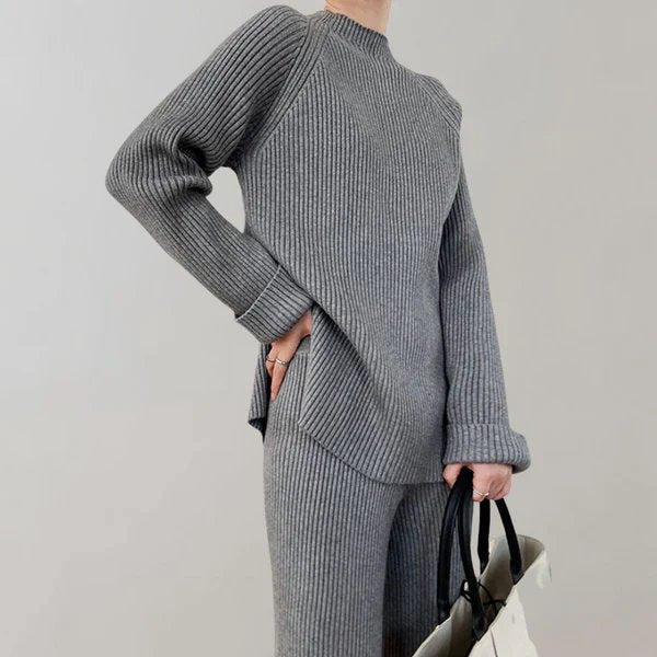 Ribbed women's set with stretch