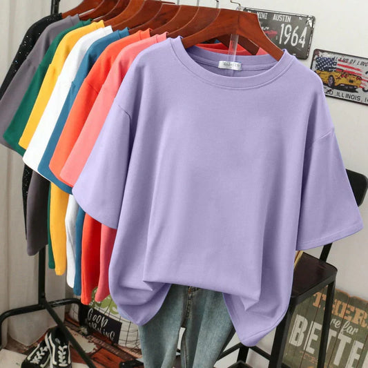 Oversized Women's T-shirt made of soft and breathable cotton blend