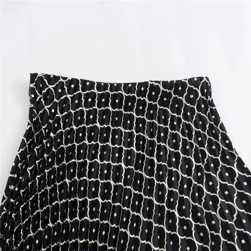 Long Elegant Pleated Skirt for Women – Stylish &amp; Versatile