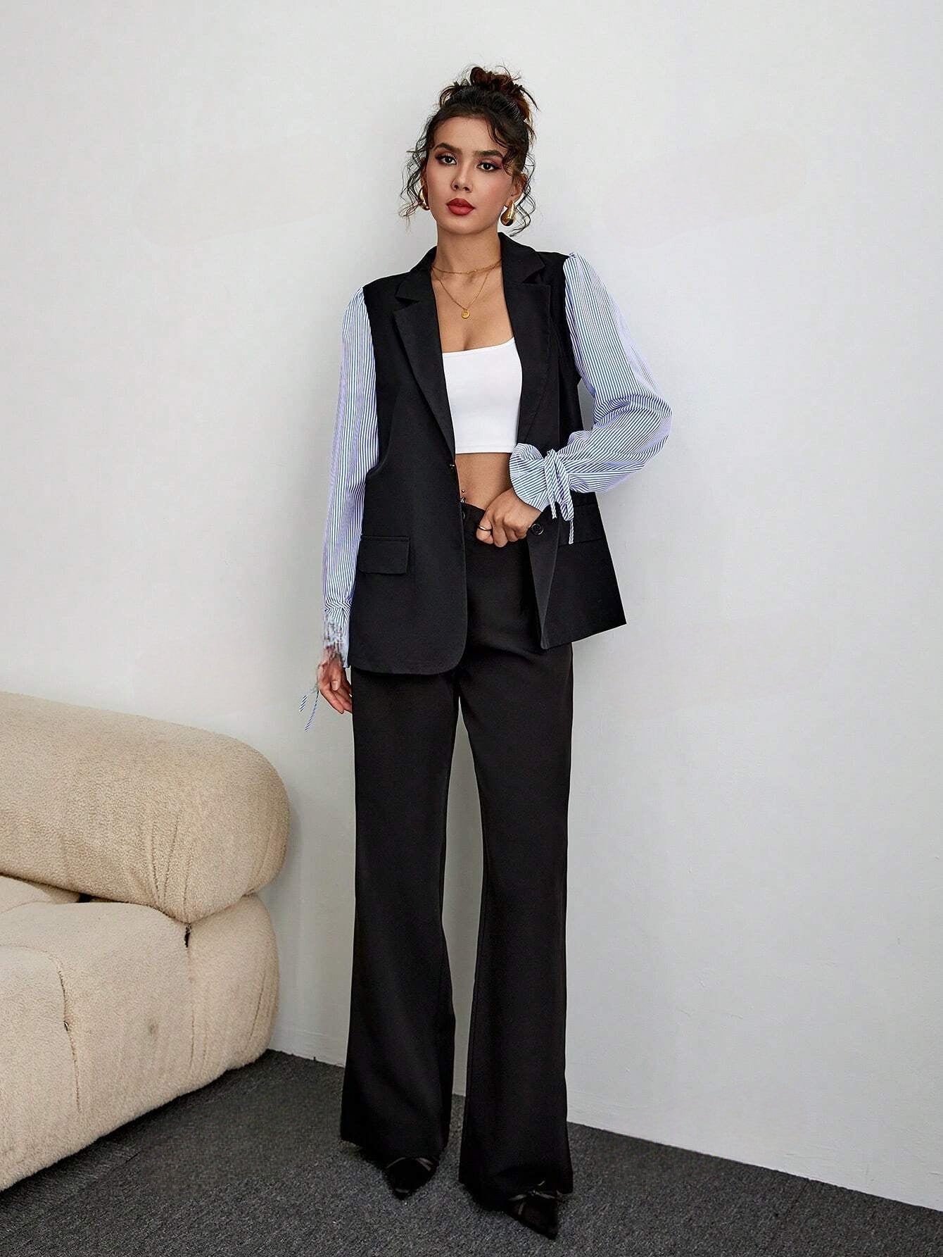 Elegant Single Breasted Blazer with a Fitted Fit for Women