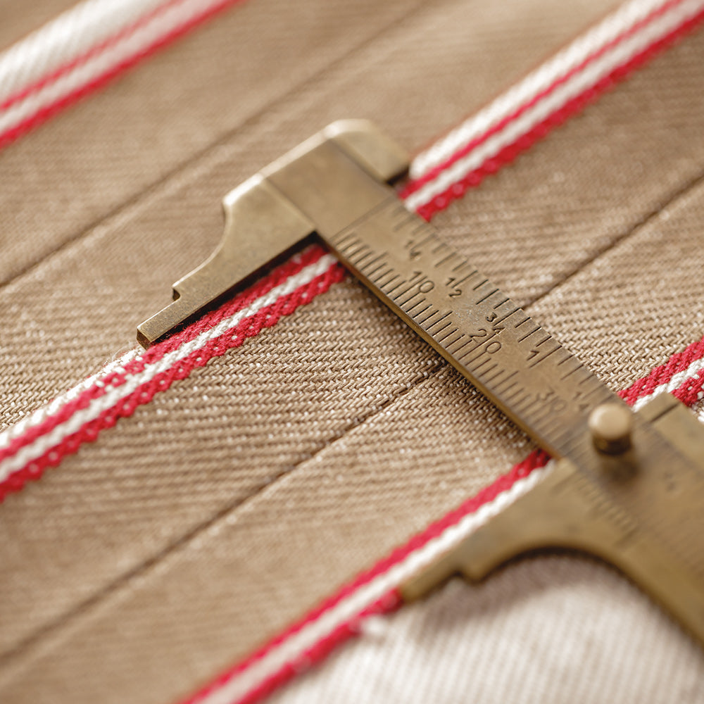 Stylish Men's Chino Pants in Brown – Casual Fit &amp; Versatile Design