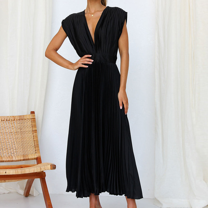Airy Sleeveless Maxi Dress with Elegant V-Neck