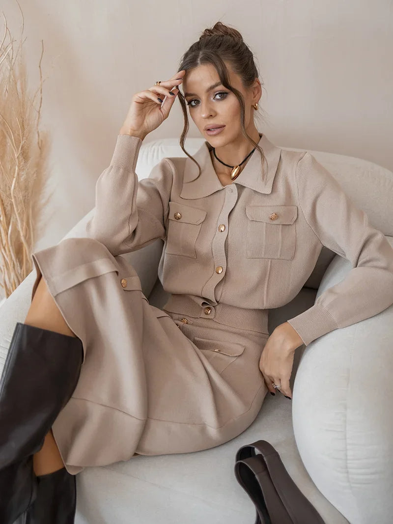 Elegant Women's Blazer and Skirt Set – Chic &amp; Timeless