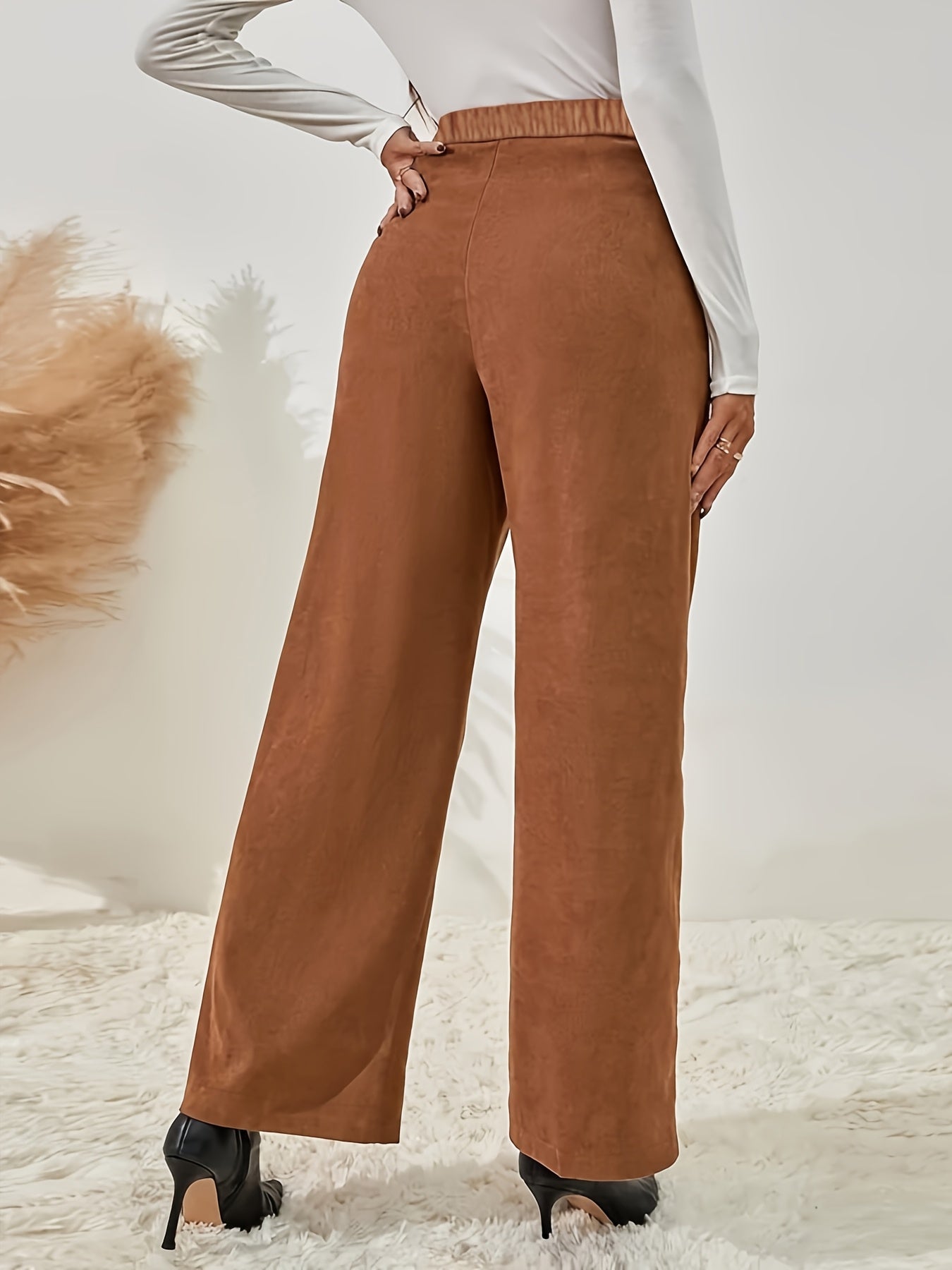 High-Waist Wide Leg Pants – Elegant Button Detail for Spring &amp; Fall