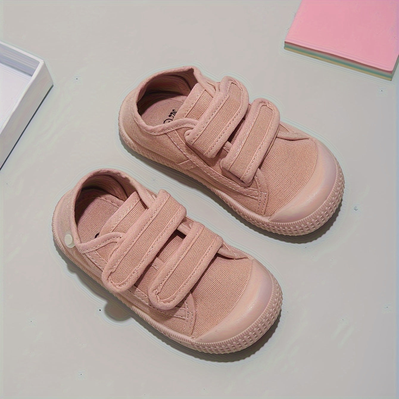 Lightweight Unisex Canvas Sneakers with Breathable Design