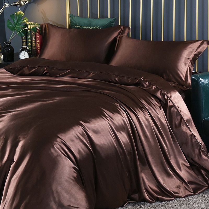 Cooling Satin Bed Linen 4-Piece Set – Luxury Duvet Cover &amp; Pillowcases