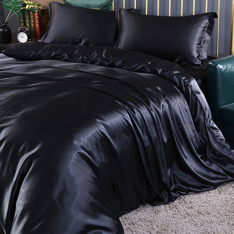 Cooling Satin Bed Linen 4-Piece Set – Luxury Duvet Cover &amp; Pillowcases