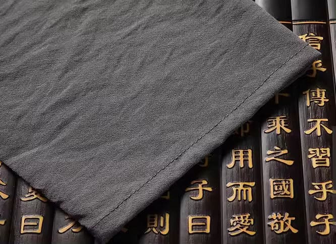 Linen Women's Set with Long Sleeves and Oriental Look