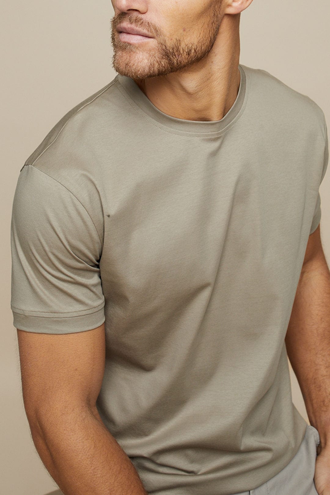 Stylish Men's T-Shirt with a Luxurious Finish and a Comfortable Fit
