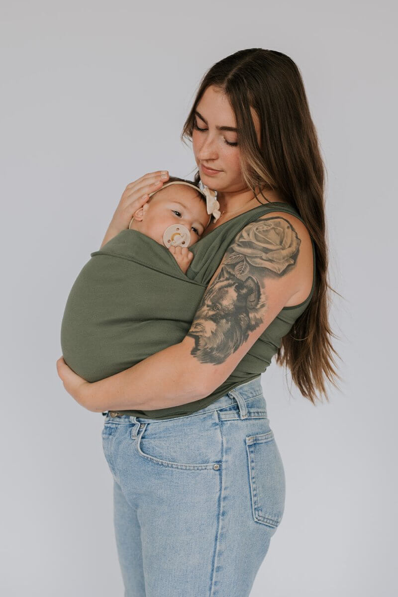 Smart Babywearing Shirt for Parents – Comfortable &amp; Practical Babywearing